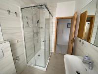 Apartment mit Dusche