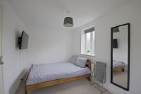 Zimmer mit Kingsize-Bett