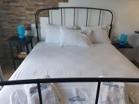 Doppelzimmer mit Balkon und Meerblick