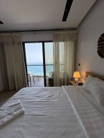 Deluxe Suite with Sea View
