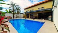 Casa Gris in Jaco - B&B