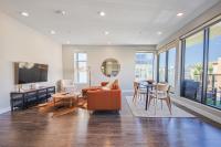 Hollywood Escape! Elegant 2BR 2BA Rental - Bed and Breakfast Los Angeles