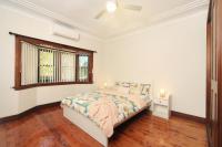 Sydney, Bexley North holiday home 3bedrooms, free parking, close to Train station and CBD - Chambres d'hôtes Sydney