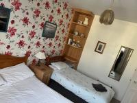 Double or Twin Room with Bathroom