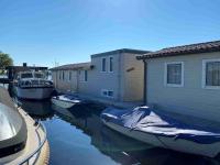 houseboat with lake view