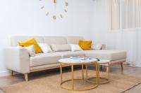 NEW Yellow Home Pipera - Parking and Self Check-in - B&B