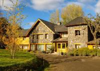 La Escondida Casa De Huespedes & Spa - B&B Villa La Angostura