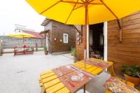 Casa 2 quartos, 6 pessoas, perto da praia, ar condicionado, wi-fi, cozinha completa, lavanderia, - B&B Florianópolis