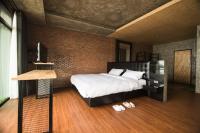 Suite with Lake View