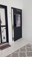 AMAN Homestay Senawang musliim only - B&B