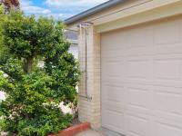 Spacious Modern Walk to the Beach - B&B Nelson Bay