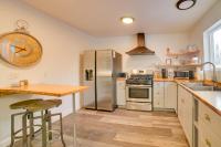 Walk to Kenai River: Forested Fisherman's Cabin! - B&B Sterling