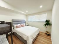 Private pool blackdoor 4 bedrooms 3 bathrooms - B&B Covina