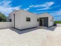 Holiday House with Pool Casa Lavanda - Bed and Breakfast Bale
