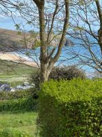 Family Friendly Apartment above Praa Sands Beach - B&B Praa Sands