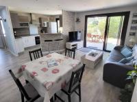 T2 rénové climatisé avec jardin, proche plage, parking sécurisé - FR-1-316-174 - B&B