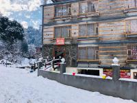 Hotel 17 Miles Stone, Manali By Shivaneel Hospitality - B&B