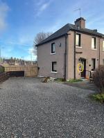 Mercury Holiday Homes 2 Bedroom Sheneval House Free Parking - B&B Inverness