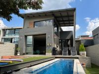 Industrial Style Luxury Smart Mansion - B&B
