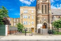 Luxury 1 bed Apt Sleeps 5, Barons Court 5m to tube - B&B London