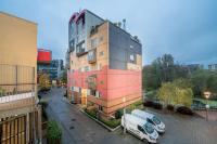 Lovely 3BD Flat, Parking, sleeps SIX close to O2 - B&B London