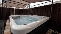 Jacuzzi Oasis Suite - B&B