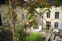 La troussotte, superbe appartement de 110m2 avec terrasse et jardin - Chambres d'hôtes Salins-les-Bains