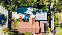 Tropical Paradise 3BR Oasis with Heated Pool and Summer Kitchen - B&B