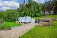 The Little Yorkshire Shepherd's Hut - B&B