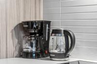 Designer Yonge & Eglinton Gem, Parking, 65 TV - B&B Toronto