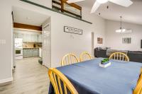 Resort Condo w/ Loft: 1 Mi to Attitash Mountain! - B&B Bartlett