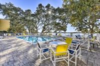 Waterfront Community with Perks Mary Esther Condo - B&B