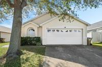 Luxury 4-Bedroom Home with Private Pool, Jacuzzi, AC, Wi-Fi, Cable TV, 5 Minutes from Disney - Bed and Breakfast Kissimmee