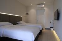 Double or Twin Room with Sea View