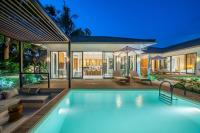 Julia - Luxurious Brand-New Villa with Panoramic Jungle Views and Expansive Pool - Chambres d’hôtes Ubud