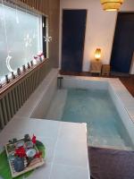 Ellon Hanok Pension - B&B Yeosu