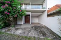 NEW! Comfy 3BR Villa in Canggu with Rooftop Bar & Pool - Bed and Breakfast Canggu