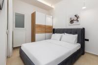 Solange by halu! 2-BD apt next to metro station - B&B Thessaloniki