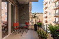 La Casa di MaVì - elegante e spazioso appartamento - B&B Napoli