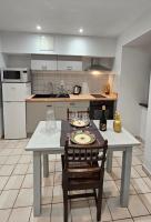 Appartement au cœur de Marcillac-Vallon - B&B
