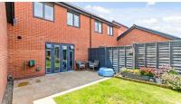 Folkestone 3 Bedroom home just off M20 in central area private parking - Bed and Breakfast