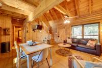 Cabin w/ Catch & Release Pond in Hueytown! - Chambres d'hôtes Hueytown