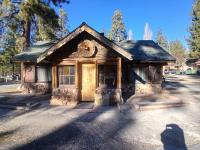 Cabin 33, 3 bedroom 2 bath - Bed and Breakfast Big Bear Lake