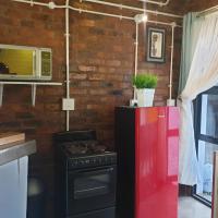 Yellow beauty in the heart of Maboneng - B&B Johannesburg