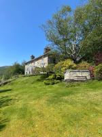 Glandwr hall - Magnificent Country House with Heated Swimming Pool & Jacuzzi - B&B Barmouth