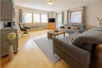 Apartamento con balcón
