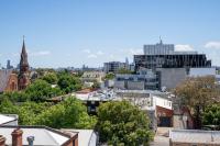 Modern 2B Apt with Views Near Swinburne University - B&B Melbourne