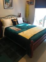 Camera Matrimoniale con Vista Giardino