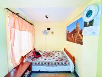 Eenpersoonskamer met Gedeelde Badkamer en Toilet 