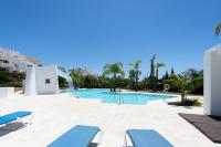 Alcazaba Lagoon Estepona - Luxury Boho Apartment - B&B Casares